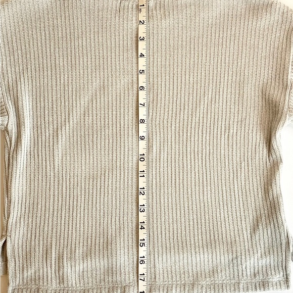 Old Navy Girls 8 Light Gray Chenille Sweater | Ultra Soft Cozy Neutral - Picture 8 of 9